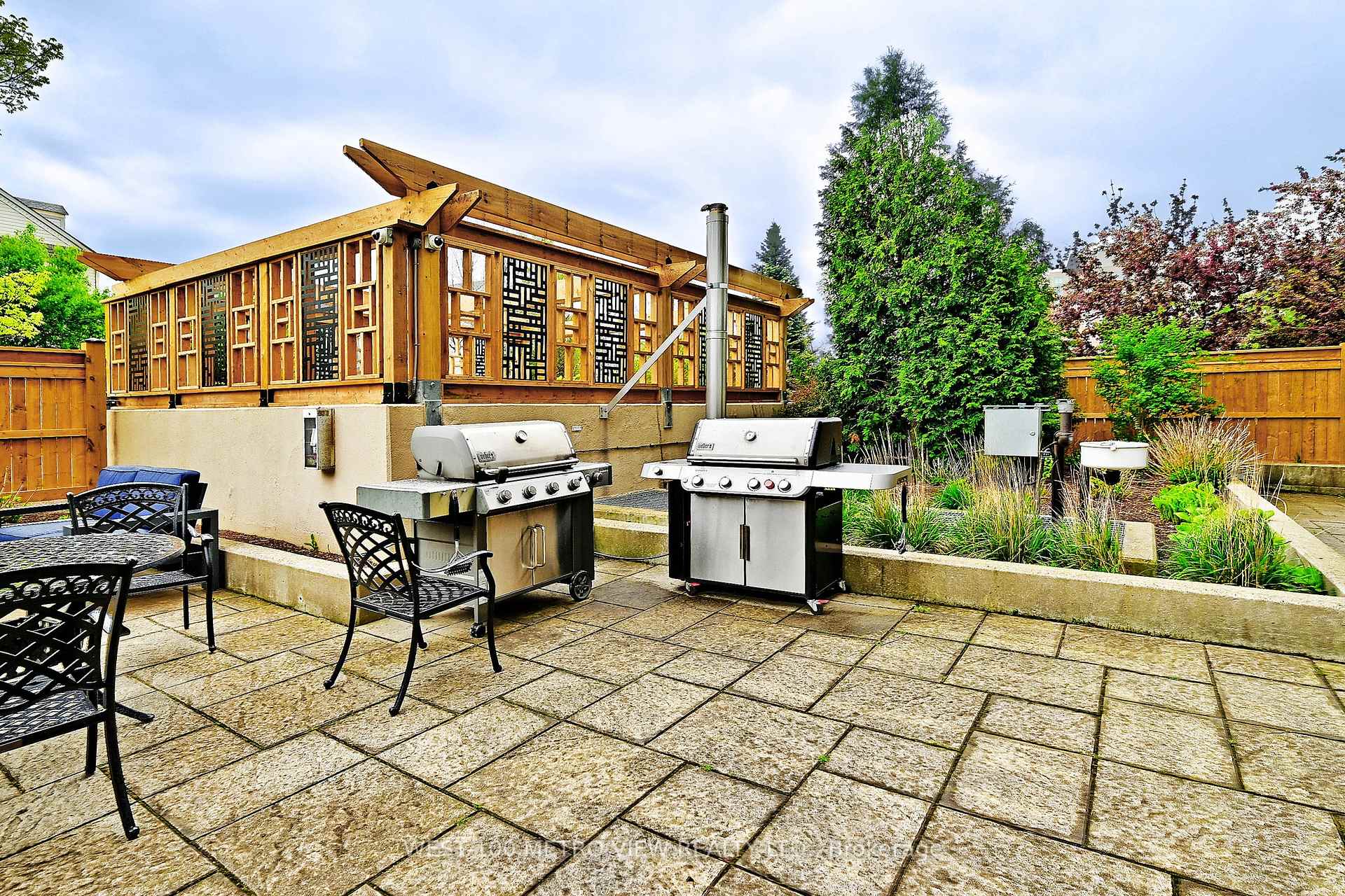 2 Bedrooms Condo at 2365 CENTRAL PARK, Oakville For sale