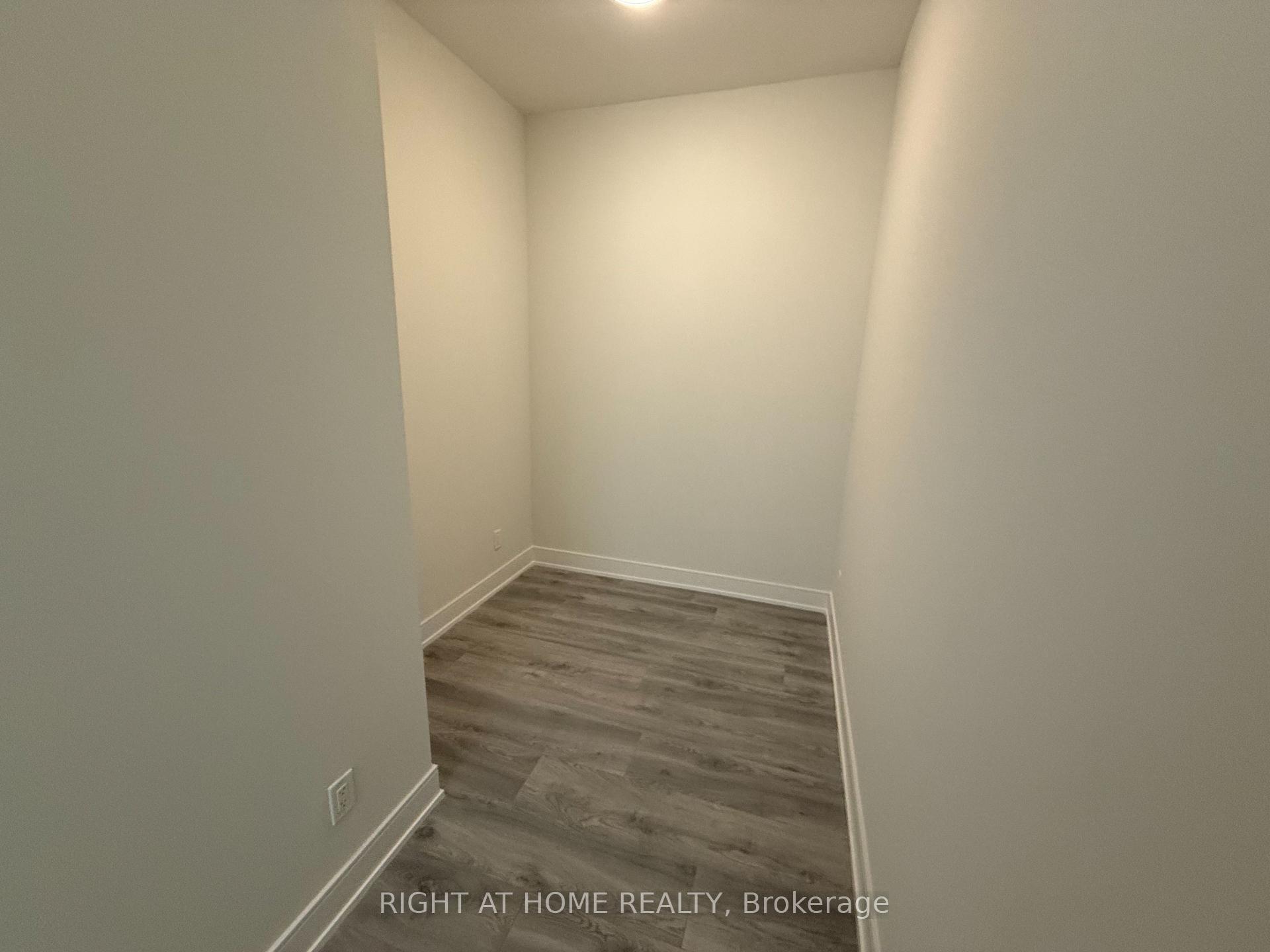 3 Bedrooms Condo at 15 Ellerslie, Toronto For sale