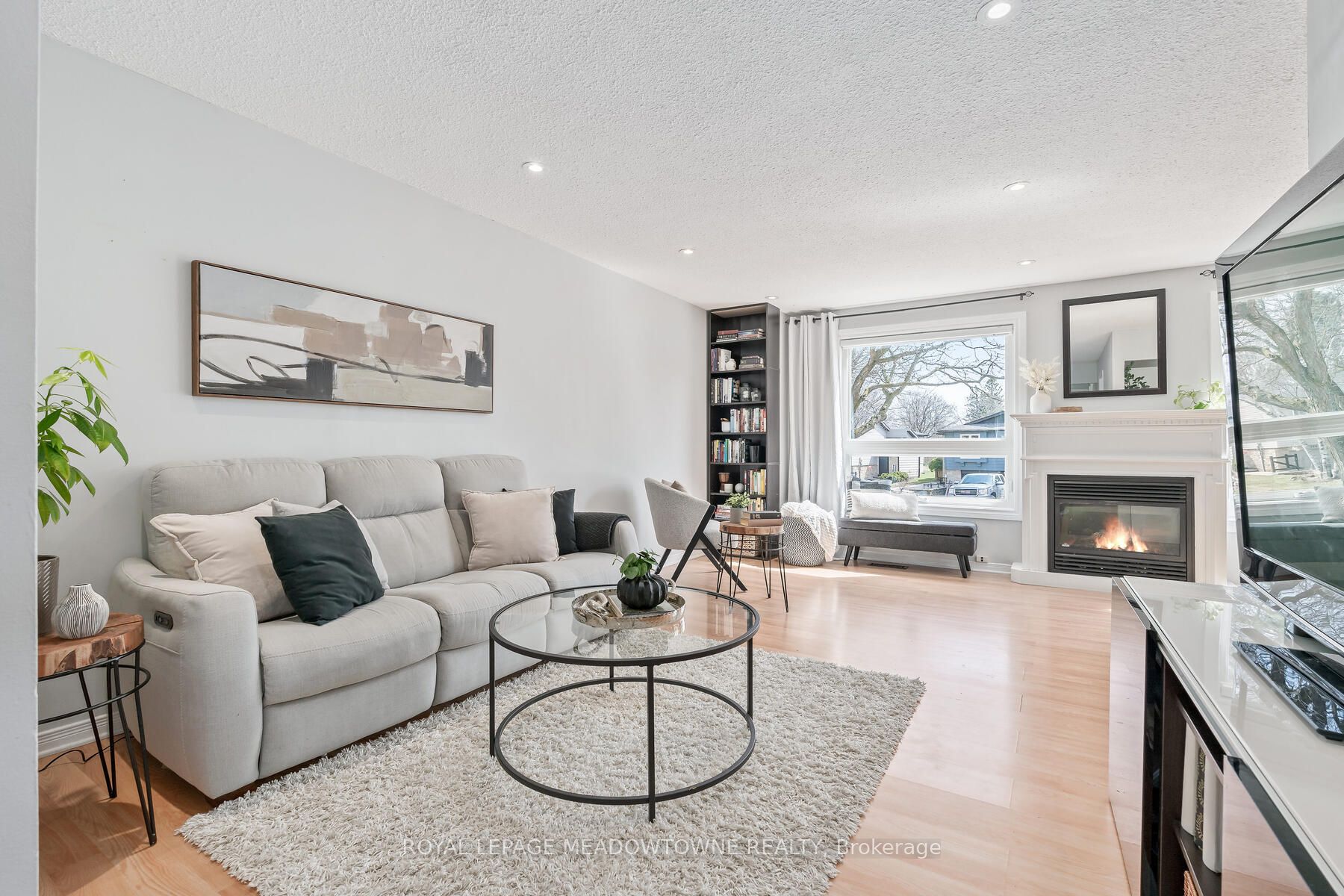 338 Whitehead Crescent