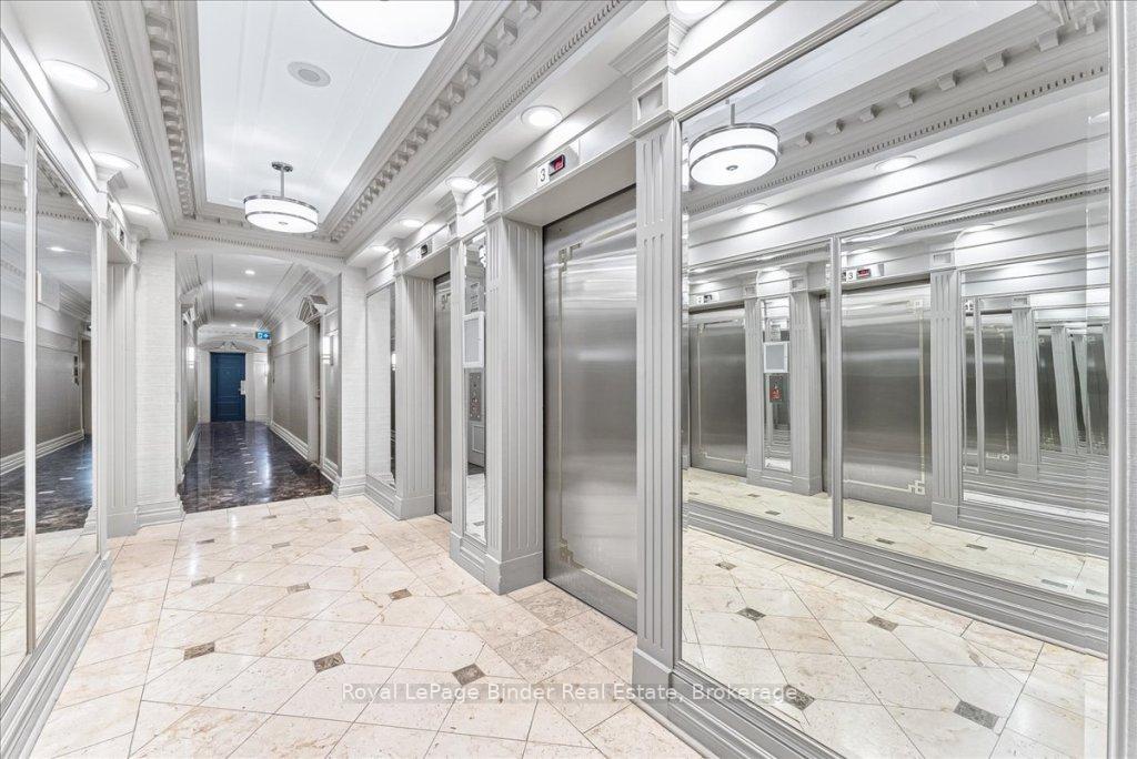 3 Bedrooms Condo at 88 Grandview,  Toronto For sale