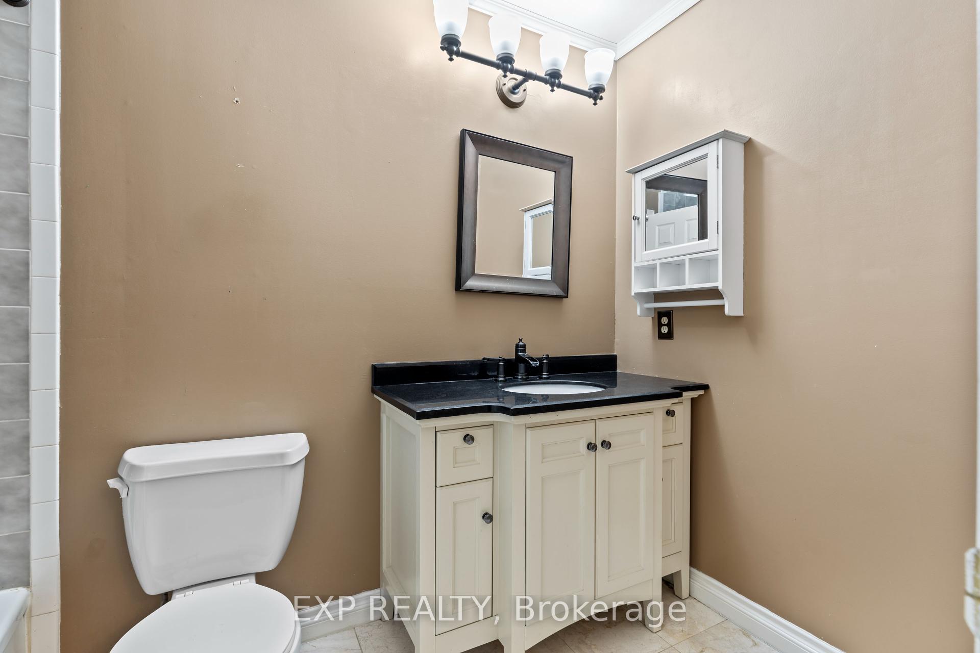 3 Bedrooms Condo at 2205 South Millway,  Mississauga For sale