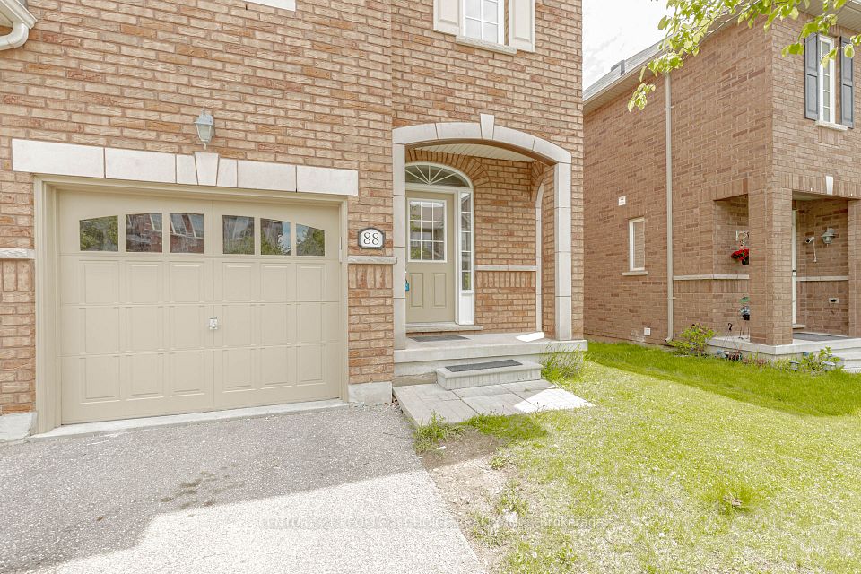 #88 - 651 Farmstead Drive, Milton, ON L9T 7P4