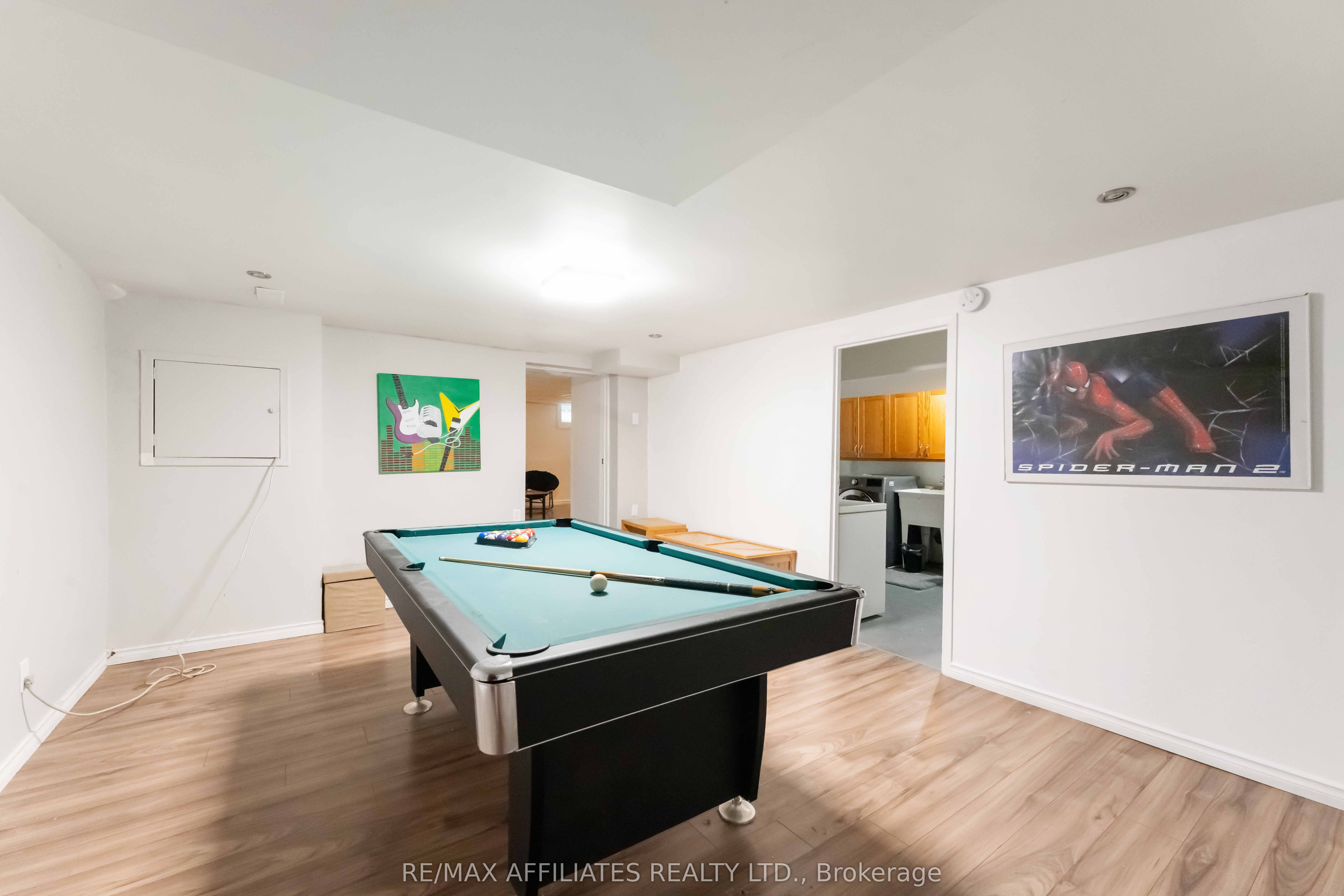2 Teakwood Court