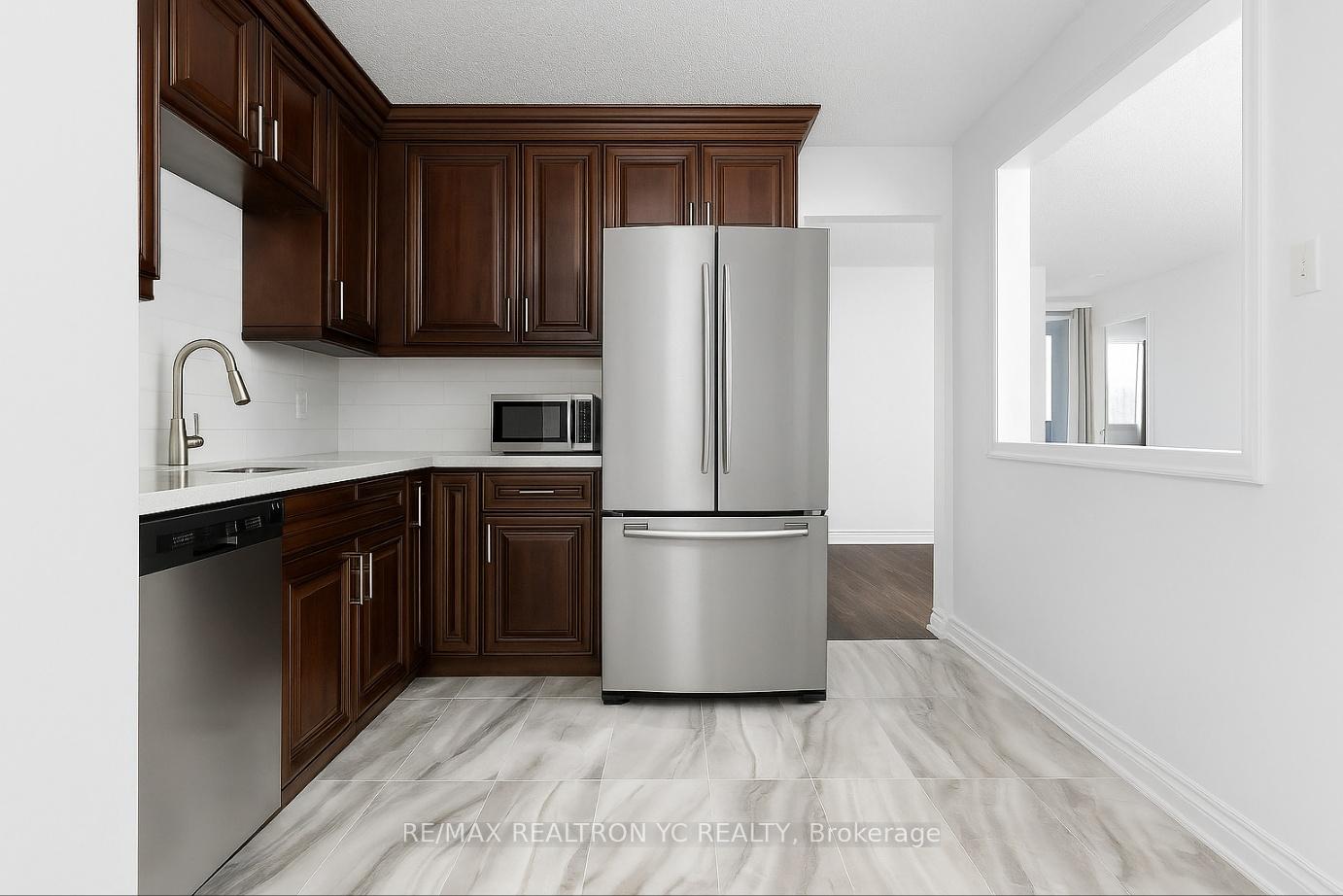 2 Bedrooms Condo at 100 Wingarden,  Toronto For sale