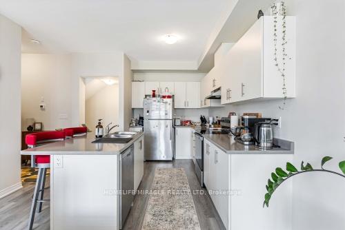 2 Bedrooms Condo at 40 Zinfendel, Hamilton For sale