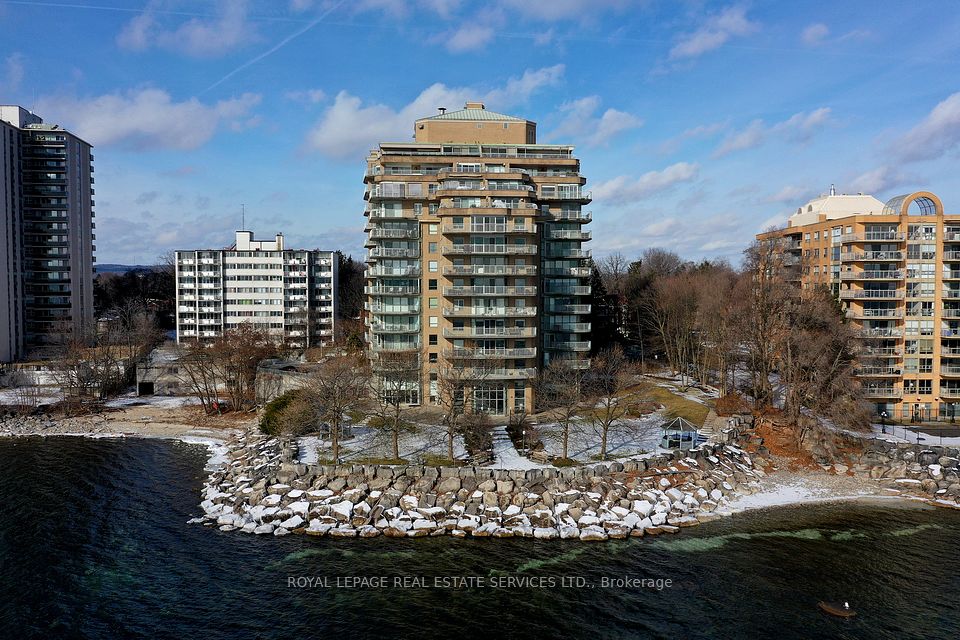 2190 Lakeshore