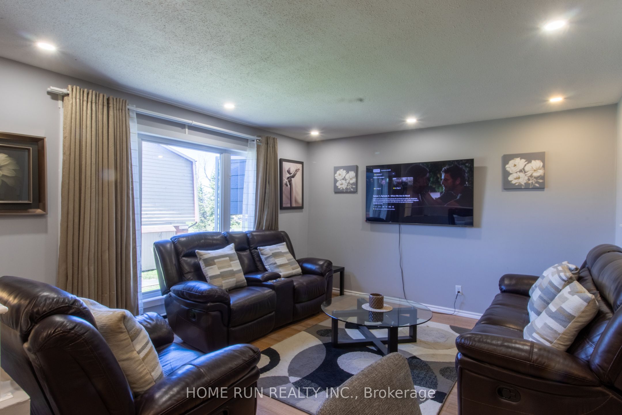 #22 - 2610 DRAPER Avenue, ParkwayParkQueenswayTerraceSandArea, ON K2H 8X8