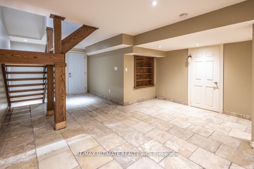 29 Mountcharles Crescent