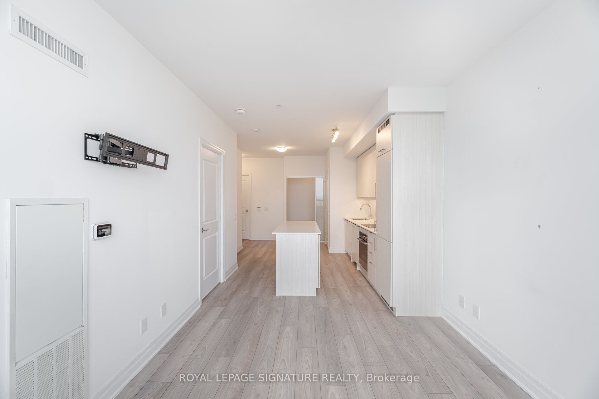 36 Elm Drive, #3007