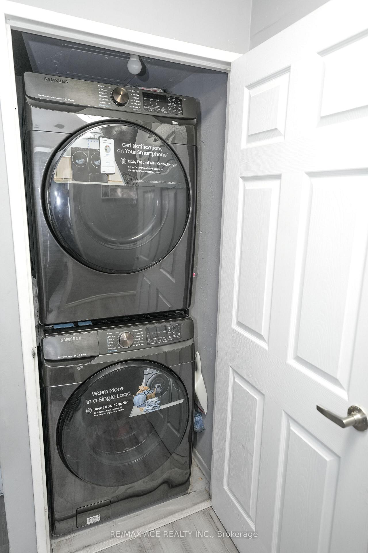 2 Bedrooms Condo at 301 Prudential, Toronto For sale