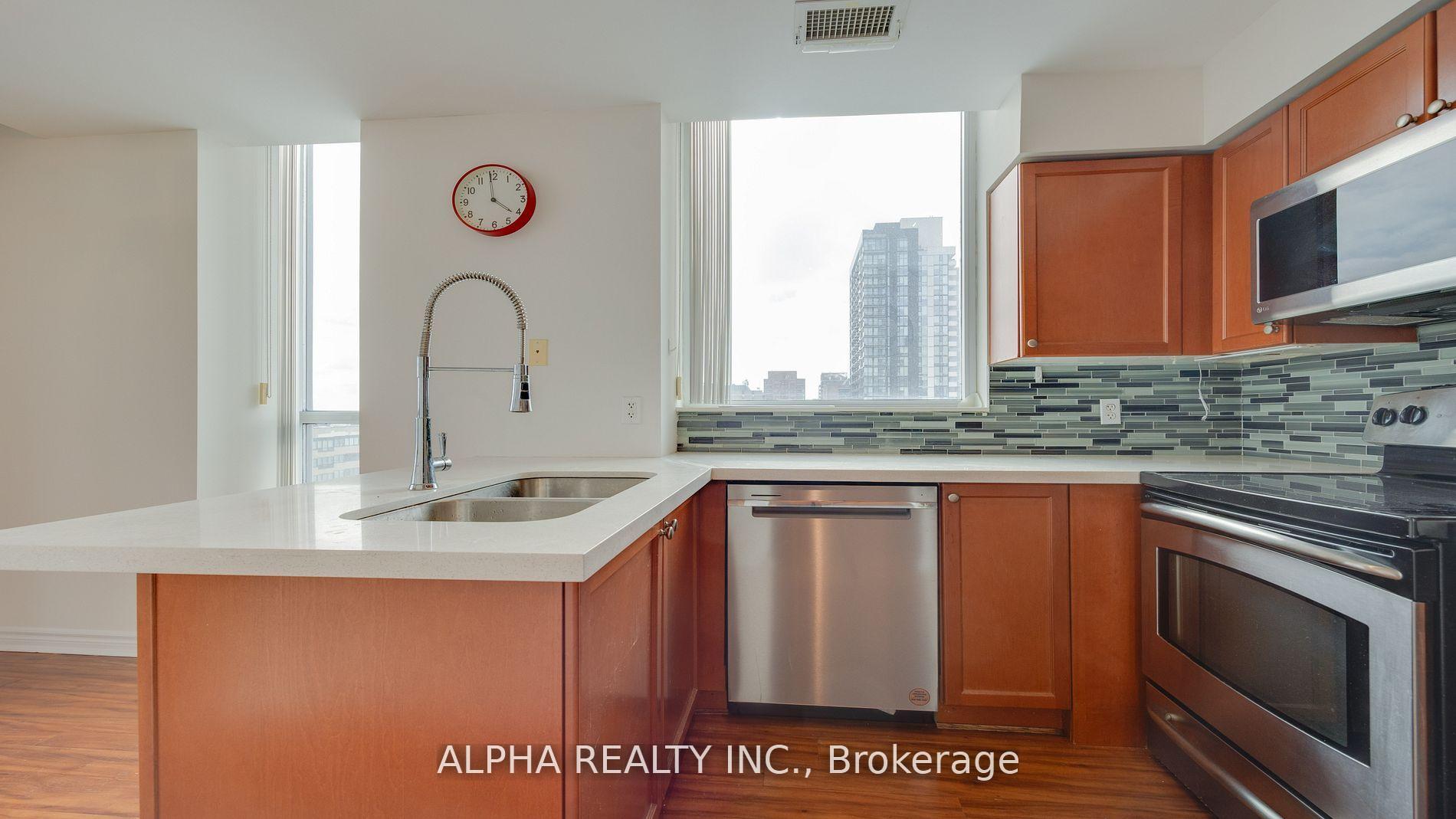 2 Bedrooms Condo at 18 Spring Garden, Toronto For sale