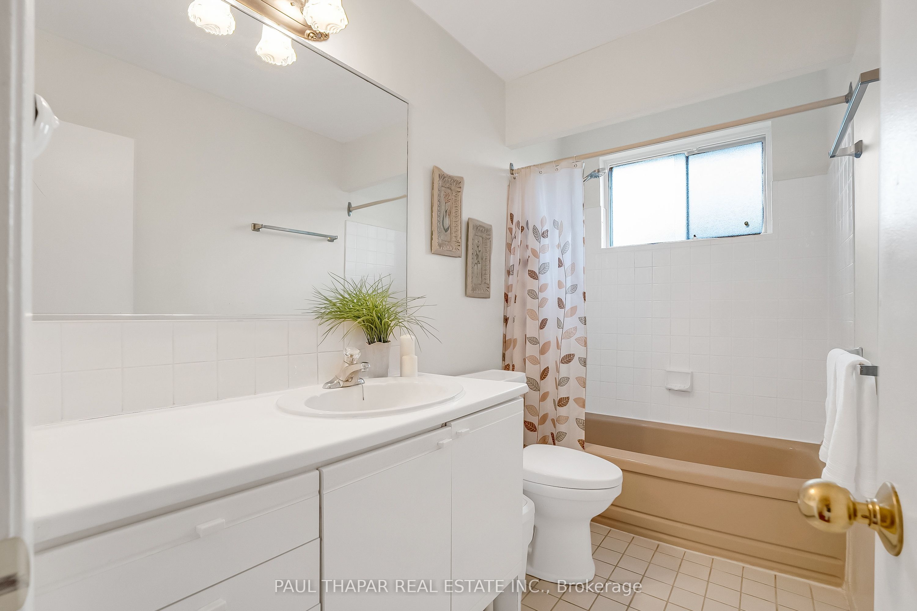 64 Grove Park Crescent