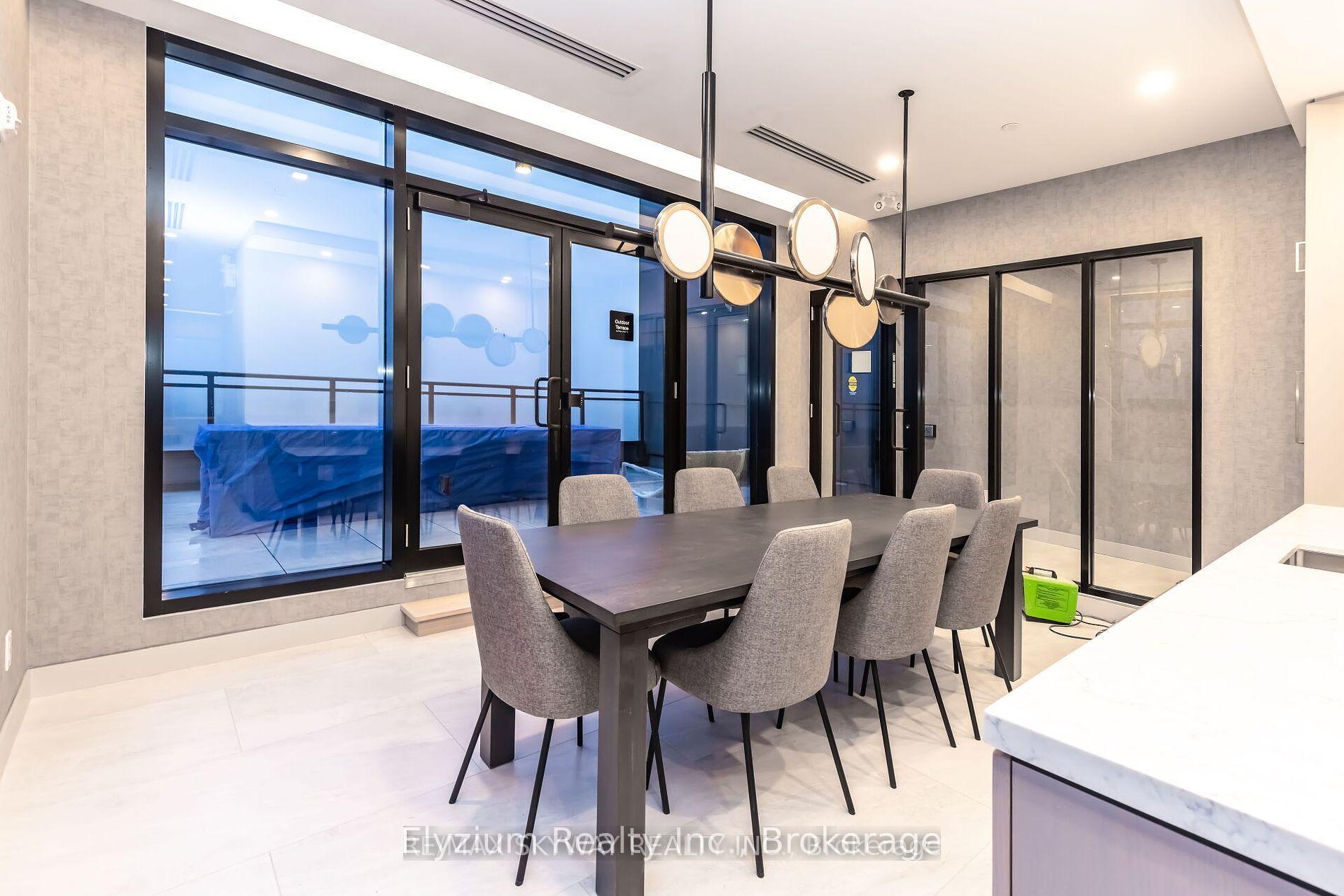 2 Bedrooms Condo at 3265 Carding Mill,  Oakville For sale