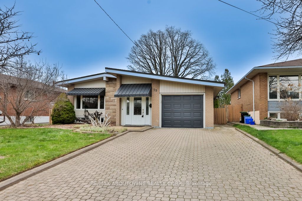 59 Purdy Crescent, Hamilton, ON L9A 3B4