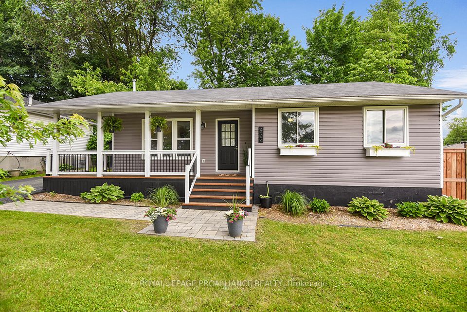 472 Laurier