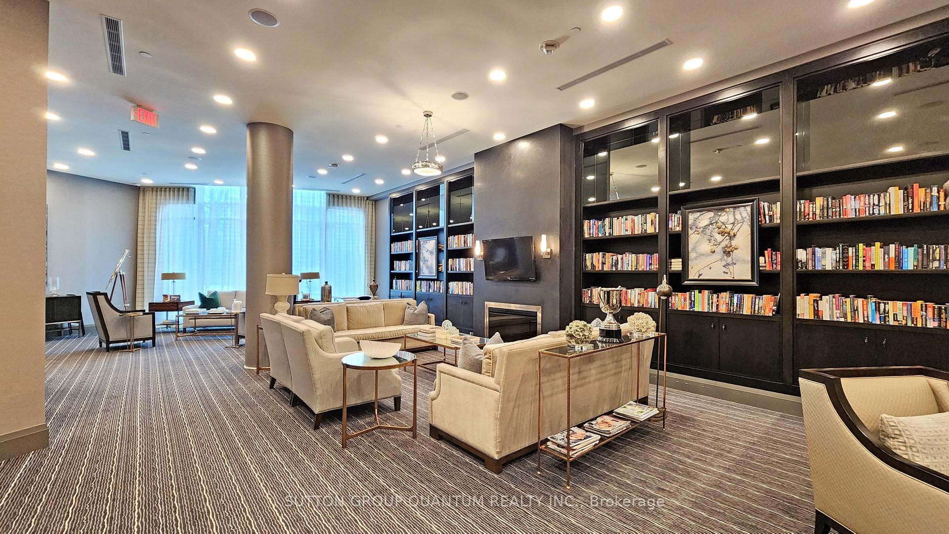 2 Bedrooms Condo at 11 Bronte, Oakville For sale