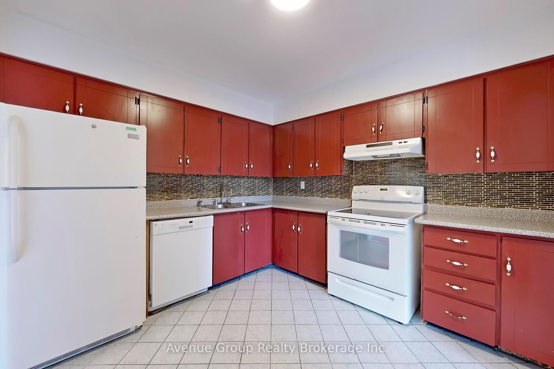 3 Bedrooms Condo at 1703 Mccowan, Toronto For sale