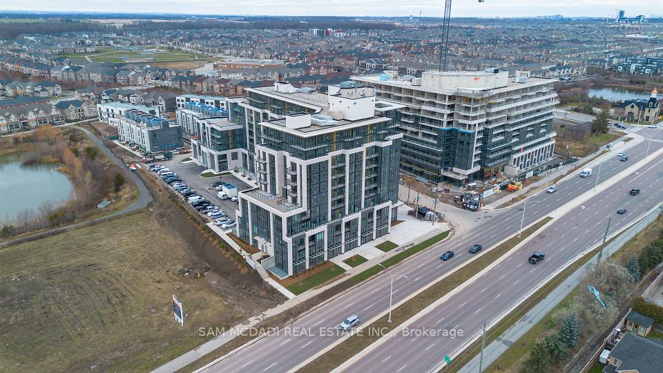 #824 - 405 Dundas Street, Oakville, ON L6M 4M2