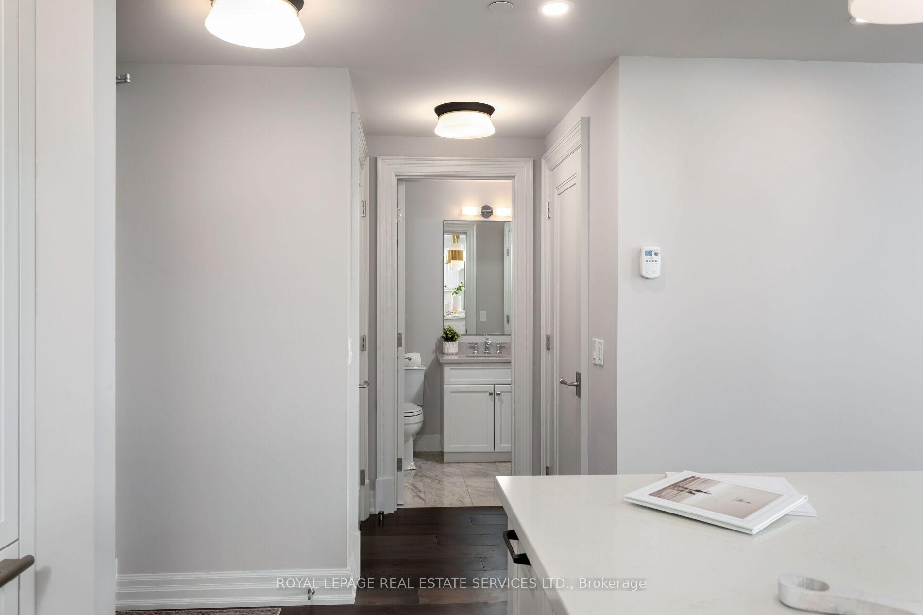 3 Bedrooms Condo at 2060 Lakeshore, Burlington For sale