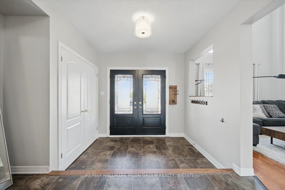 10 Maybrook Place