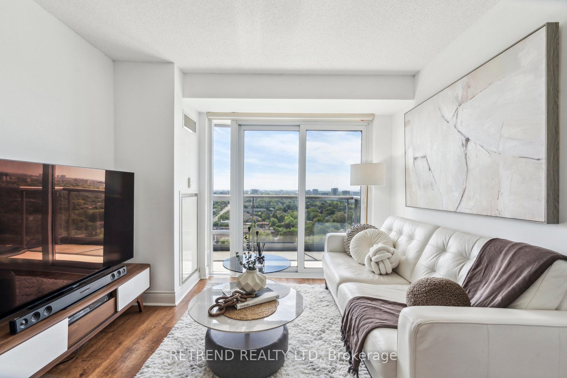 2 Bedrooms Condo at 15 Greenview, Toronto For sale