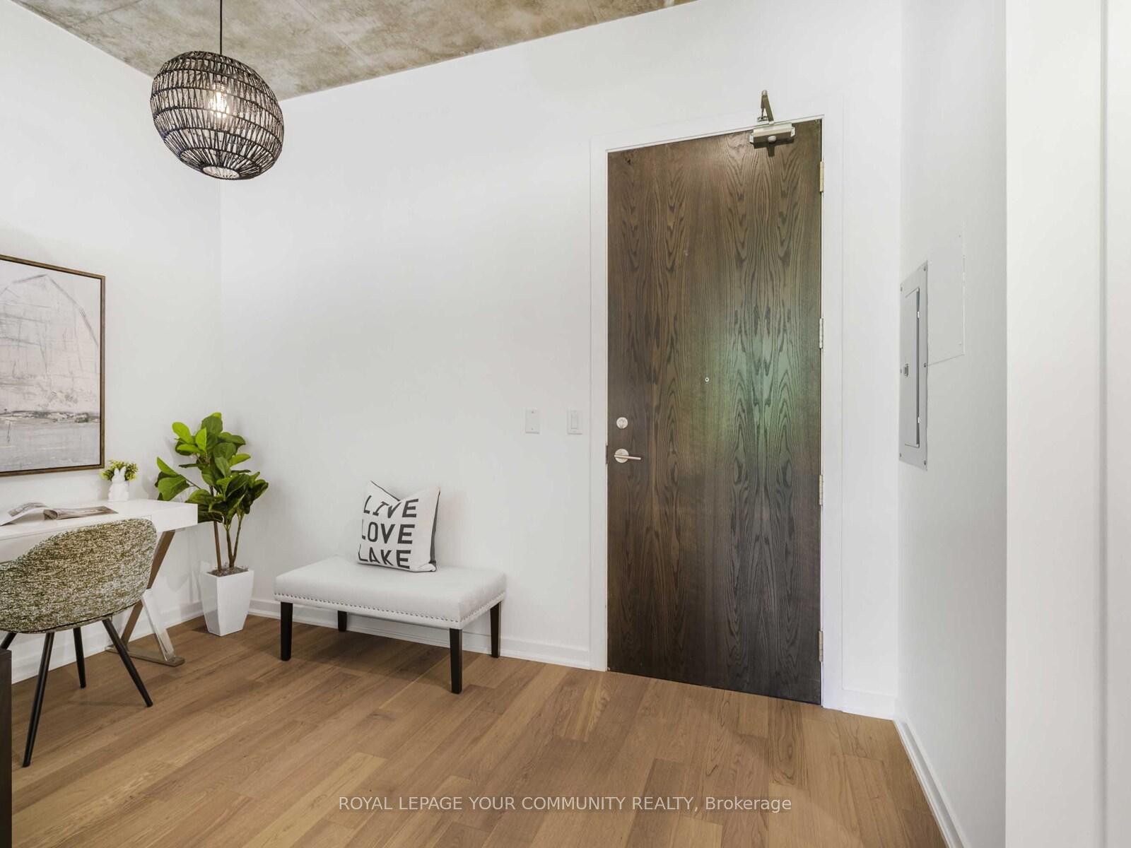 2 Bedrooms Condo at 19 Brant, Toronto For sale