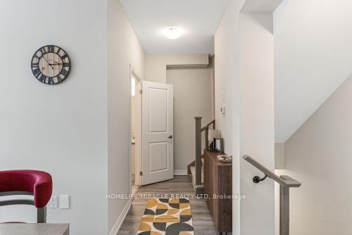 2 Bedrooms Condo at 40 Zinfendel, Hamilton For sale