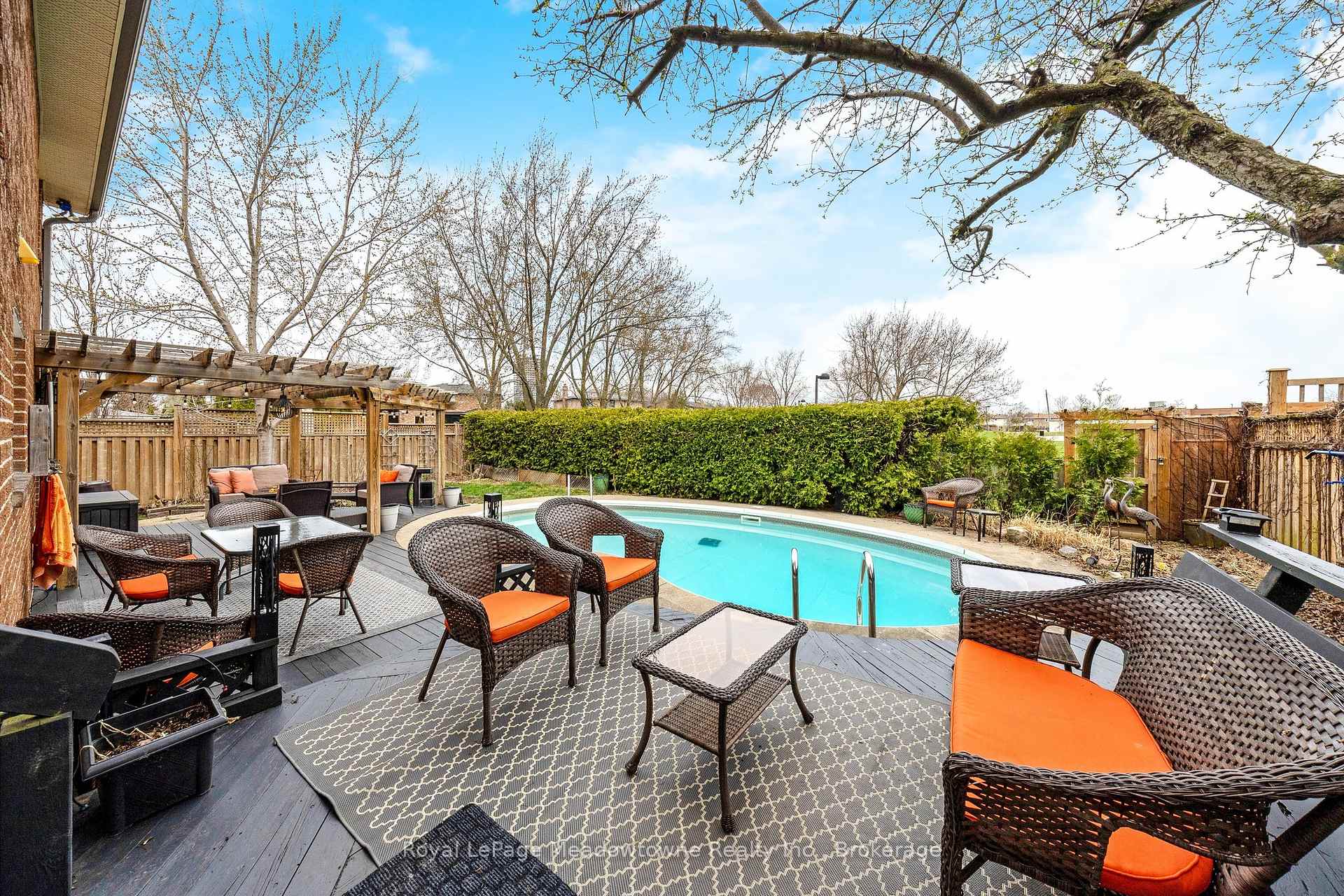 738 Robertson Crescent, Milton, ON L9T 4W4