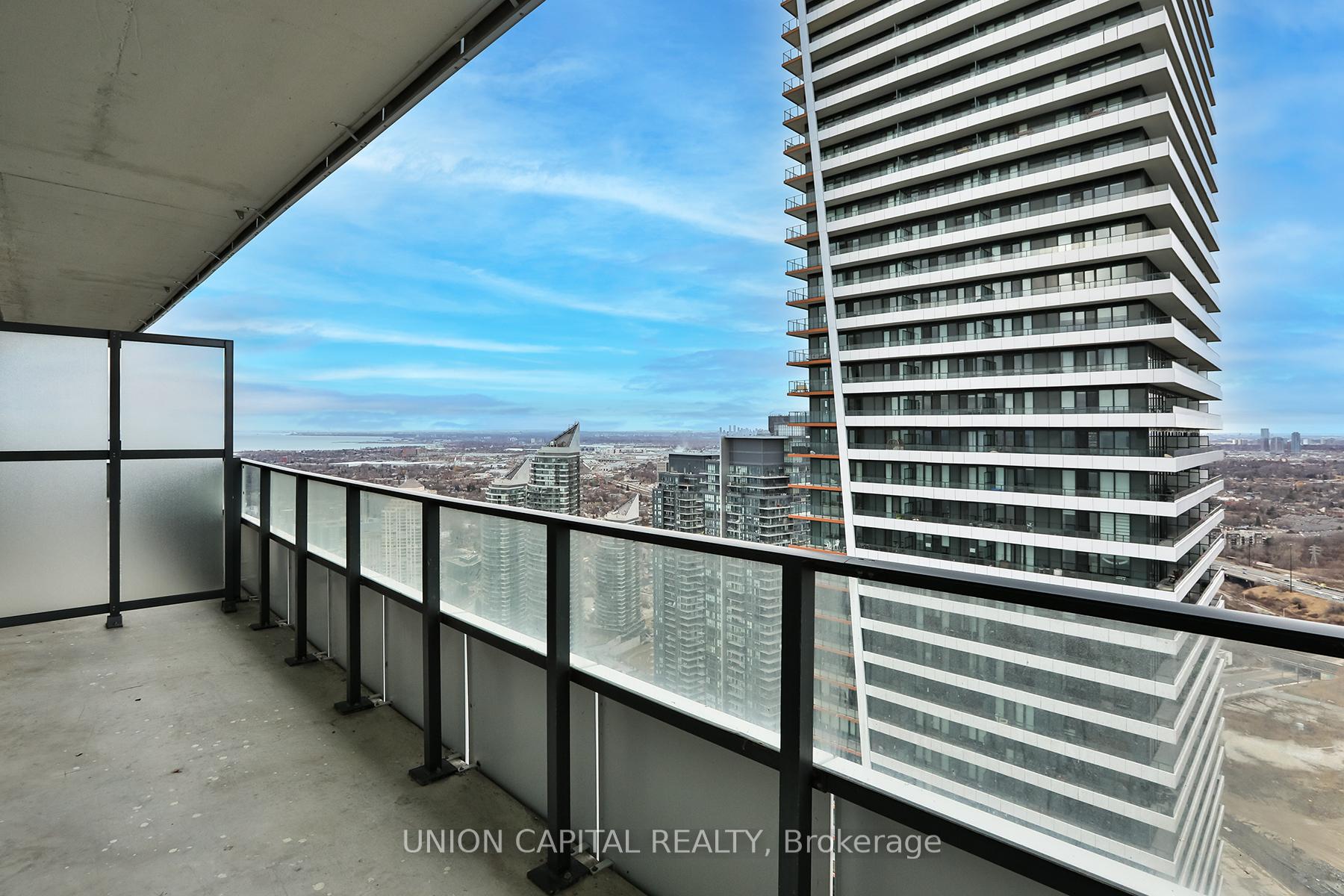 2 Bedrooms Condo at 20 Shore Breeze, Toronto For sale