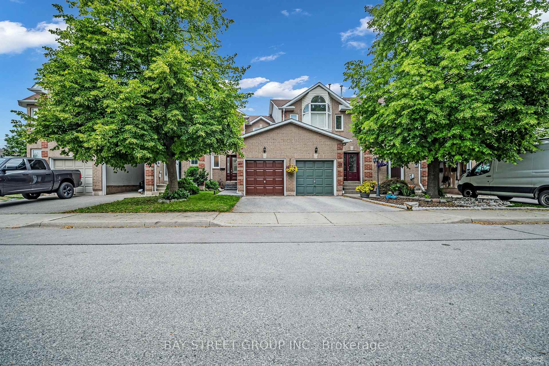 3 Bedrooms Condo at 1240 Westview, Oakville For sale