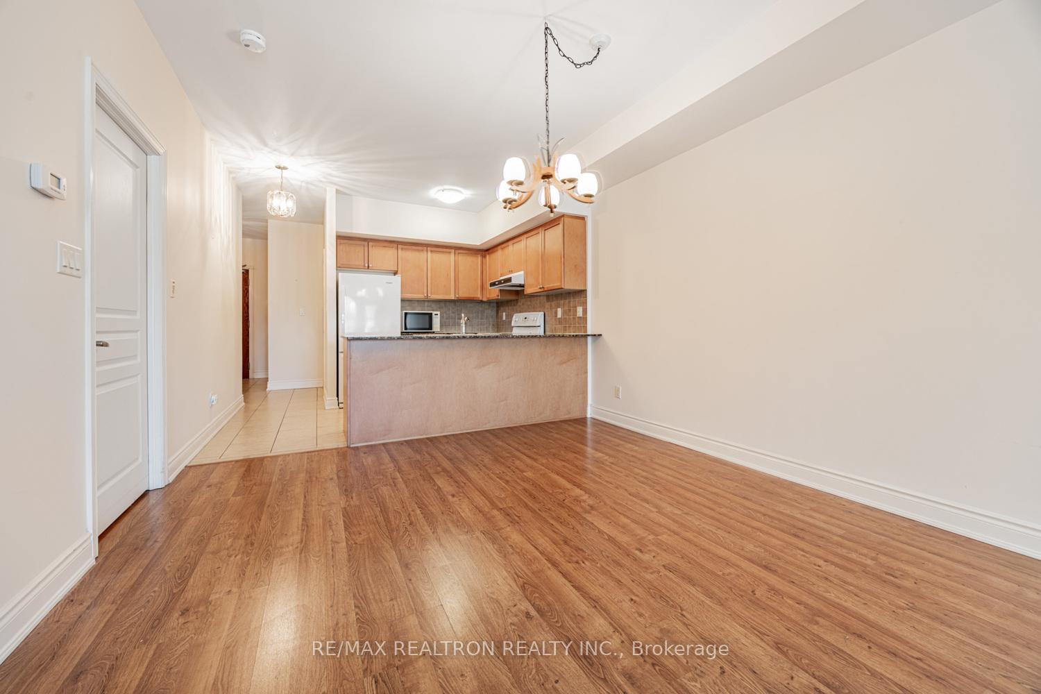 2 Bedrooms Condo at 9901 Keele, Vaughan For sale