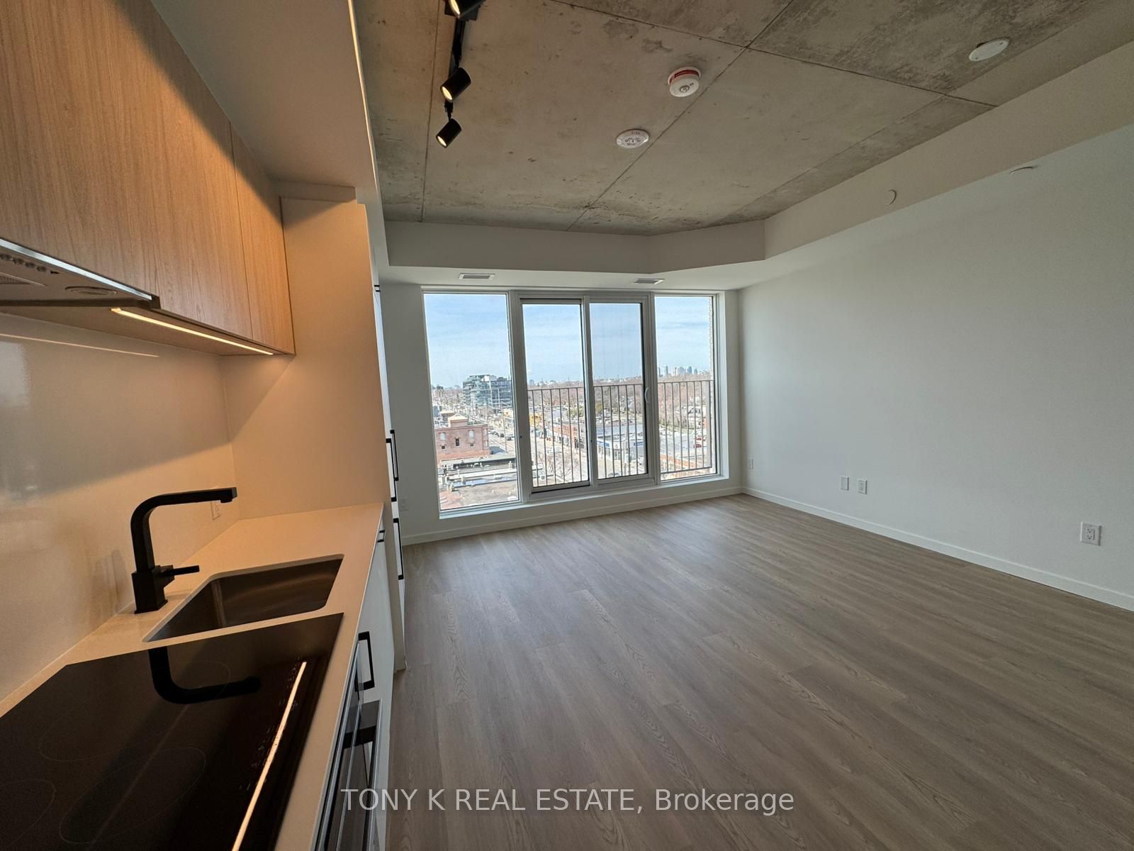 689 The Queensway, #709