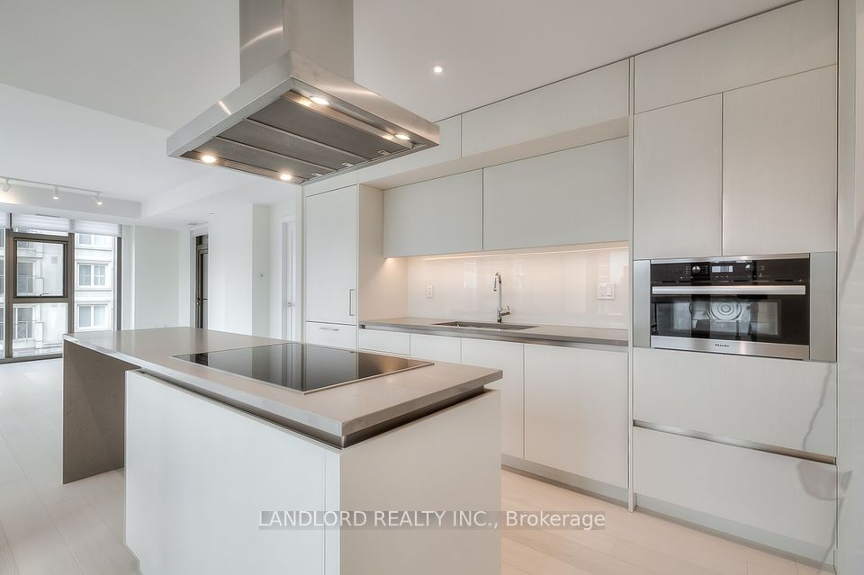 #304 - 6 Jackes Avenue, Toronto, ON M4T 1X9