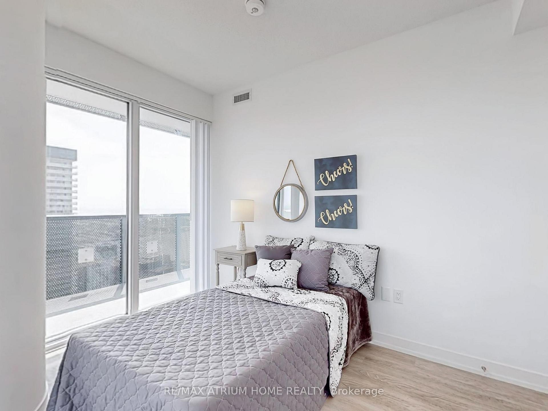 2 Bedrooms Condo at 55 Cooper, Toronto For sale