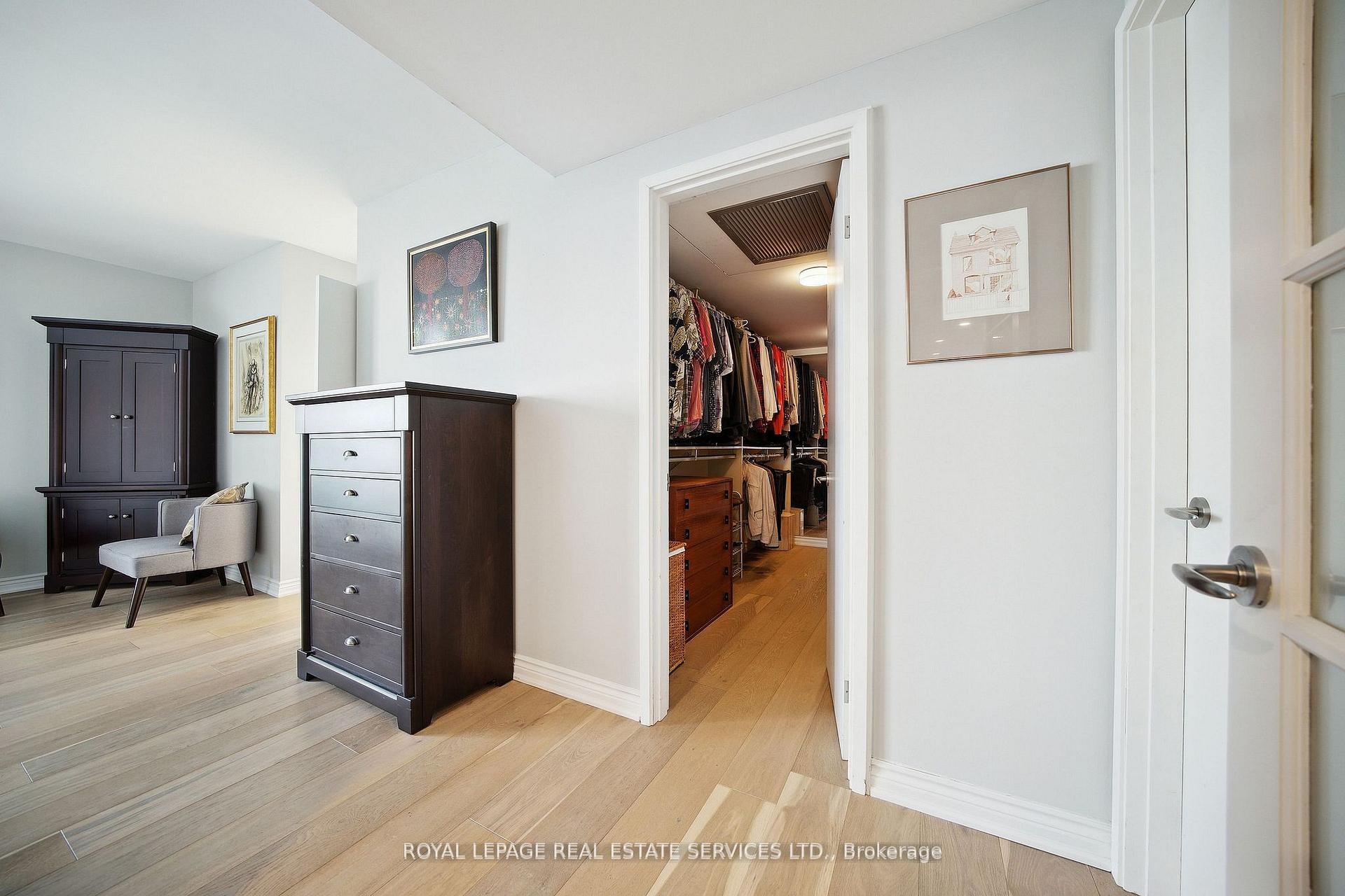 2 Bedrooms Condo at 480 Queens, Toronto For sale