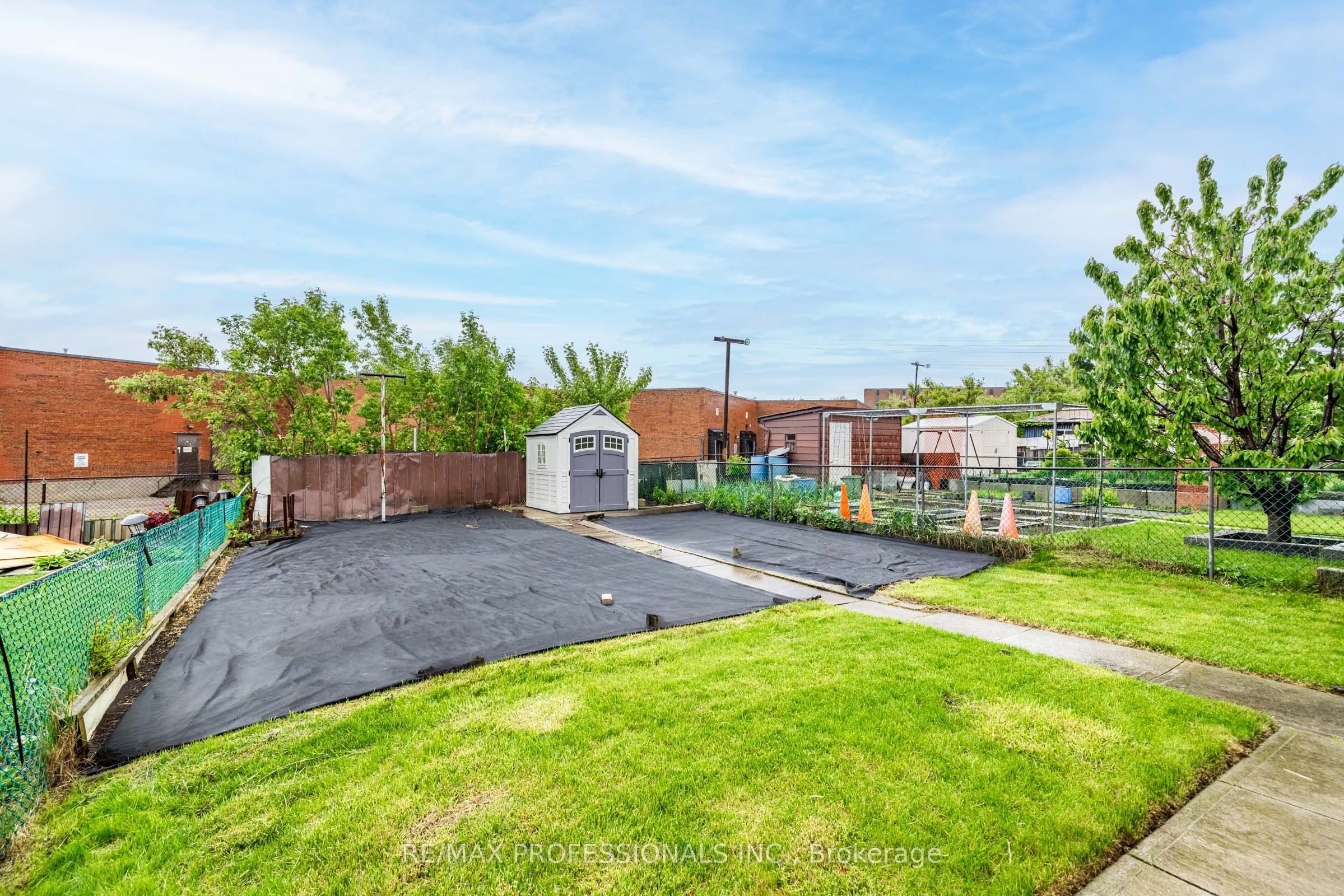 85 Blossom Crescent