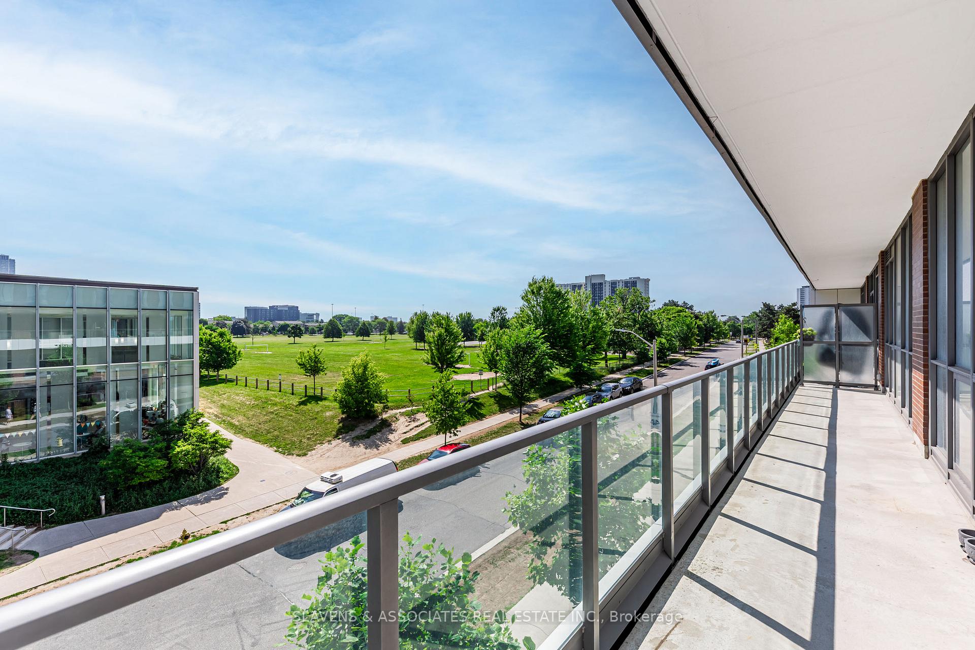 3 Bedrooms Condo at 38 Forest Manor, Toronto For sale