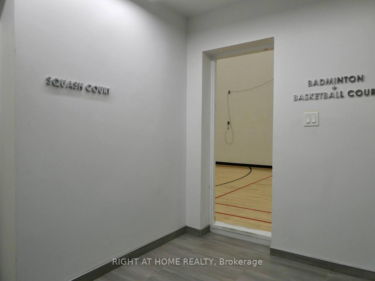 2 Bedrooms Condo at 1001 Bay, Toronto For sale