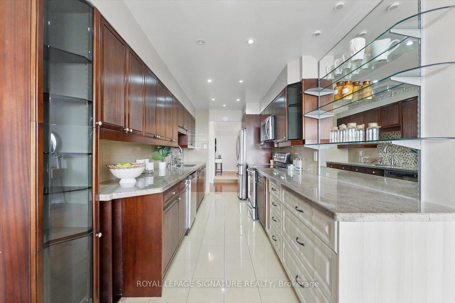 3 Bedrooms Condo at 65 Huntingdale,  Toronto For sale