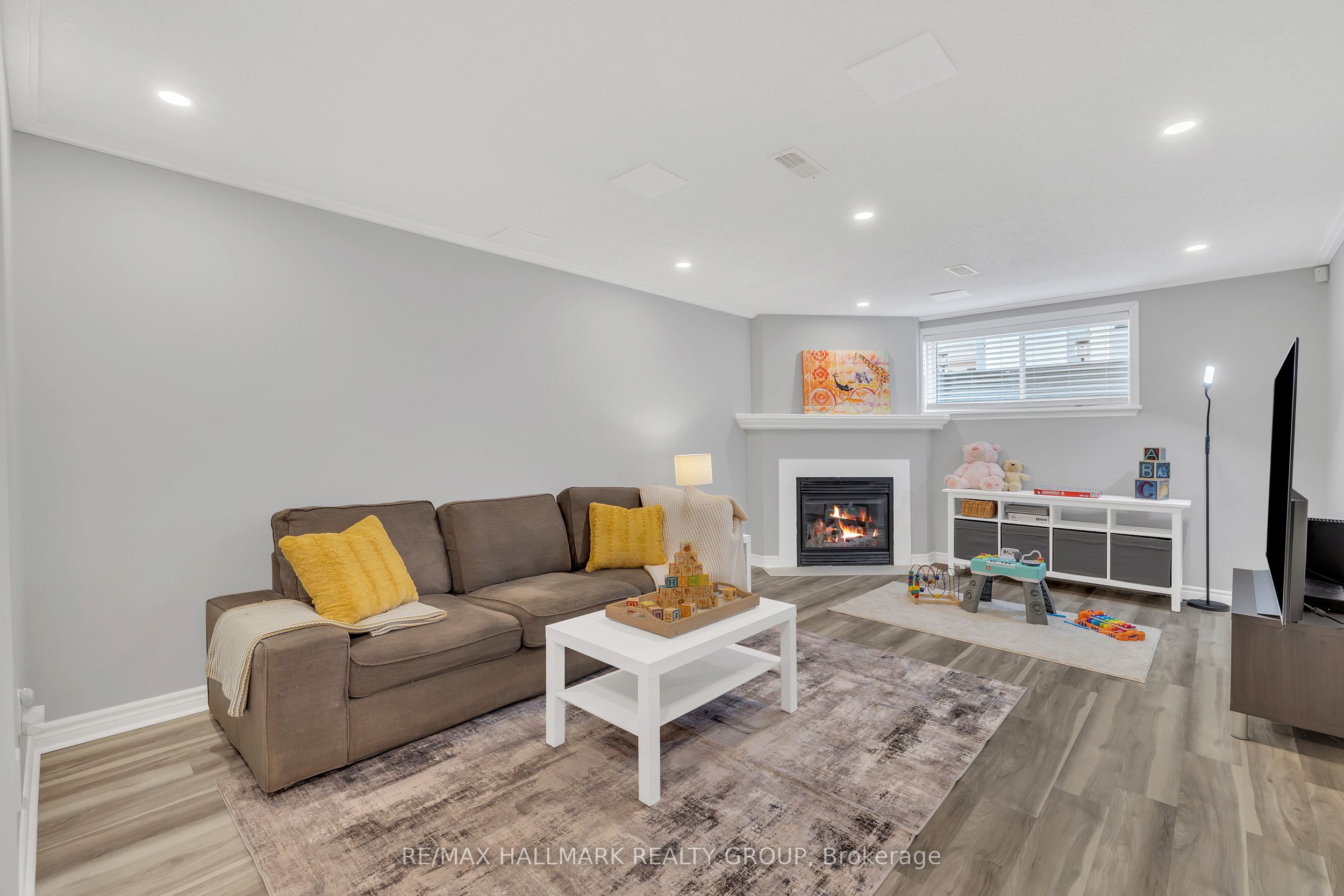 166 Calaveras Avenue, Barrhaven, ON K2J 5K4