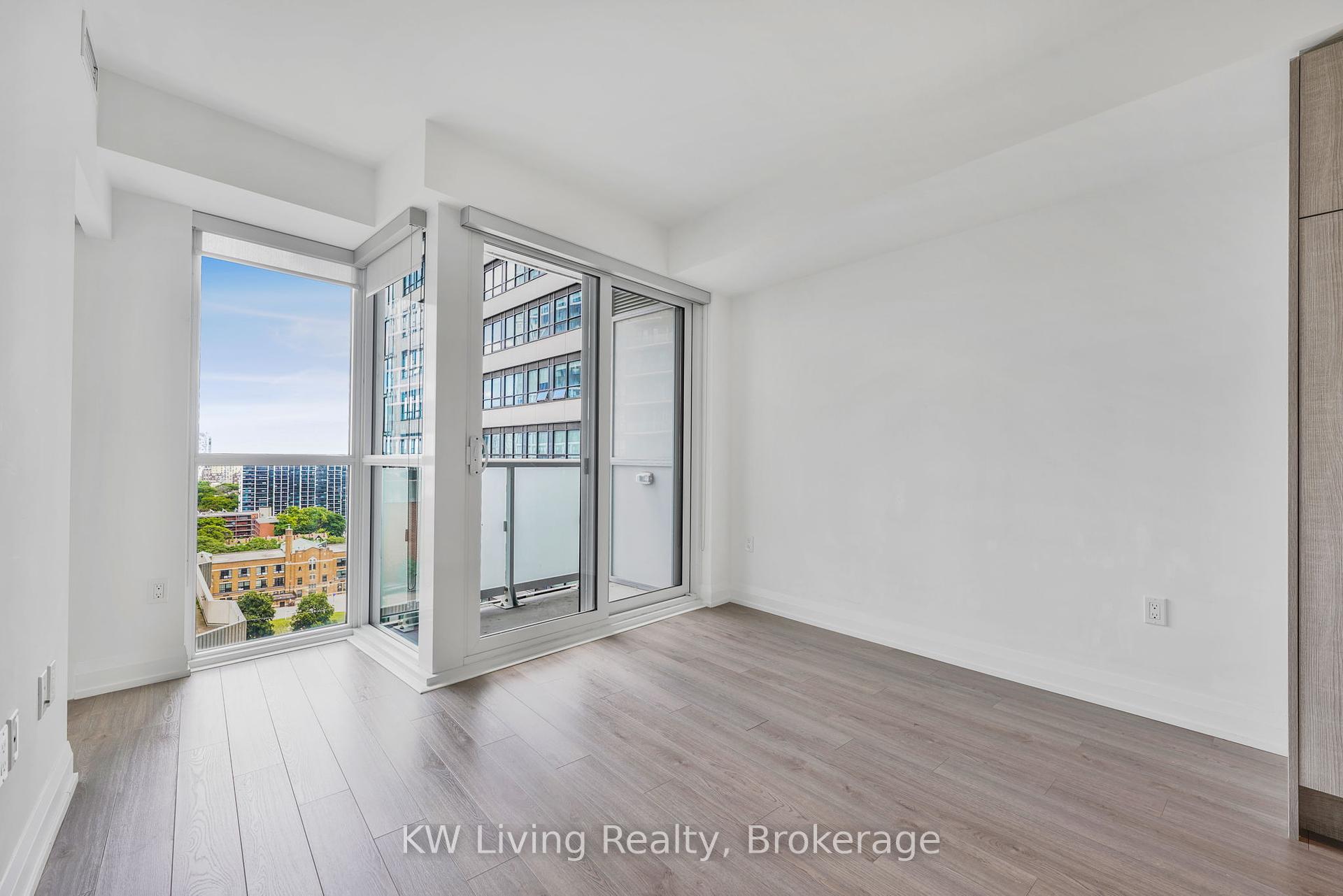 2 Bedrooms Condo at 77 Mutual,  Toronto For sale