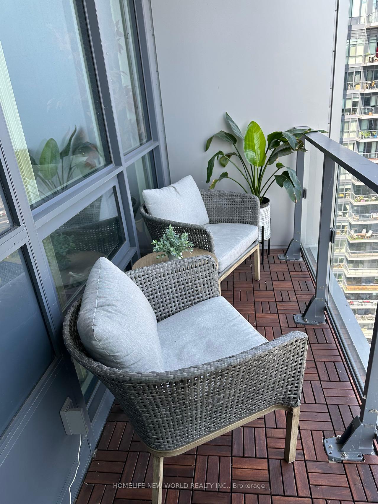 2 Bedrooms Condo at 2220 Lake Shore, Toronto For sale