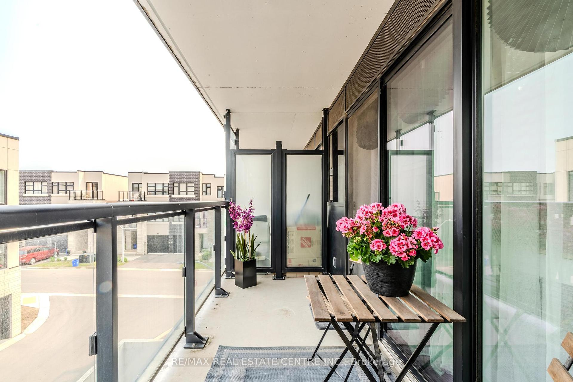 1 Bedroom Condo at 1119 Cooke, Burlington For sale