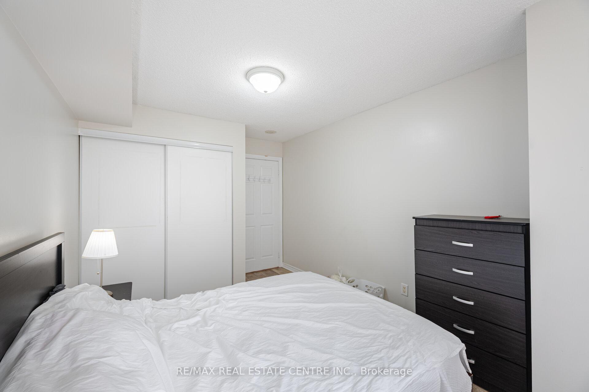 2 Bedrooms Condo at 710 Humberwood, Toronto For sale