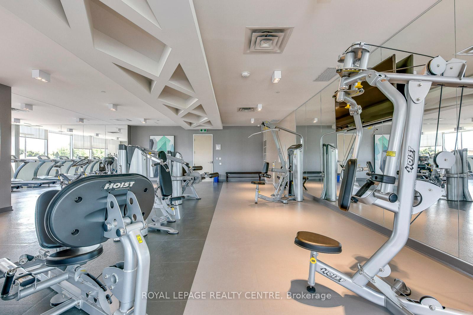 2 Bedrooms Condo at 4633 Glen Erin, Mississauga For sale