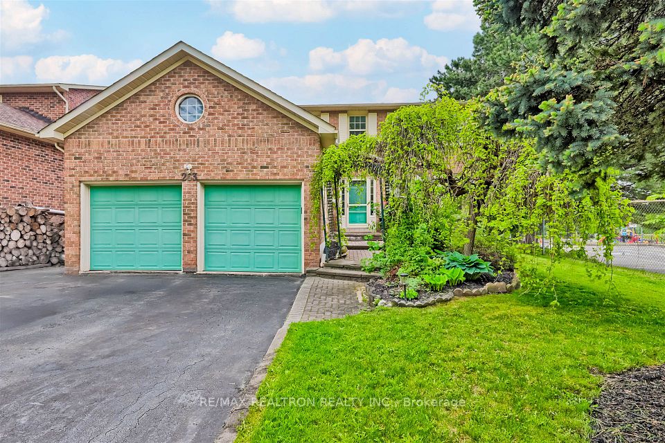 263 Orchard Heights