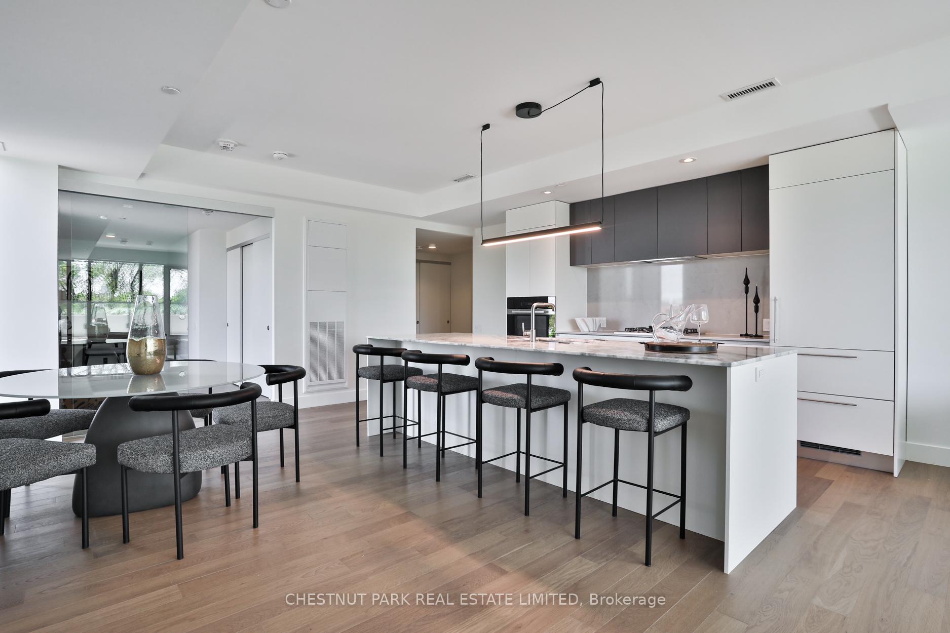 3 Bedrooms Condo at 1414 Bayview, Toronto For sale
