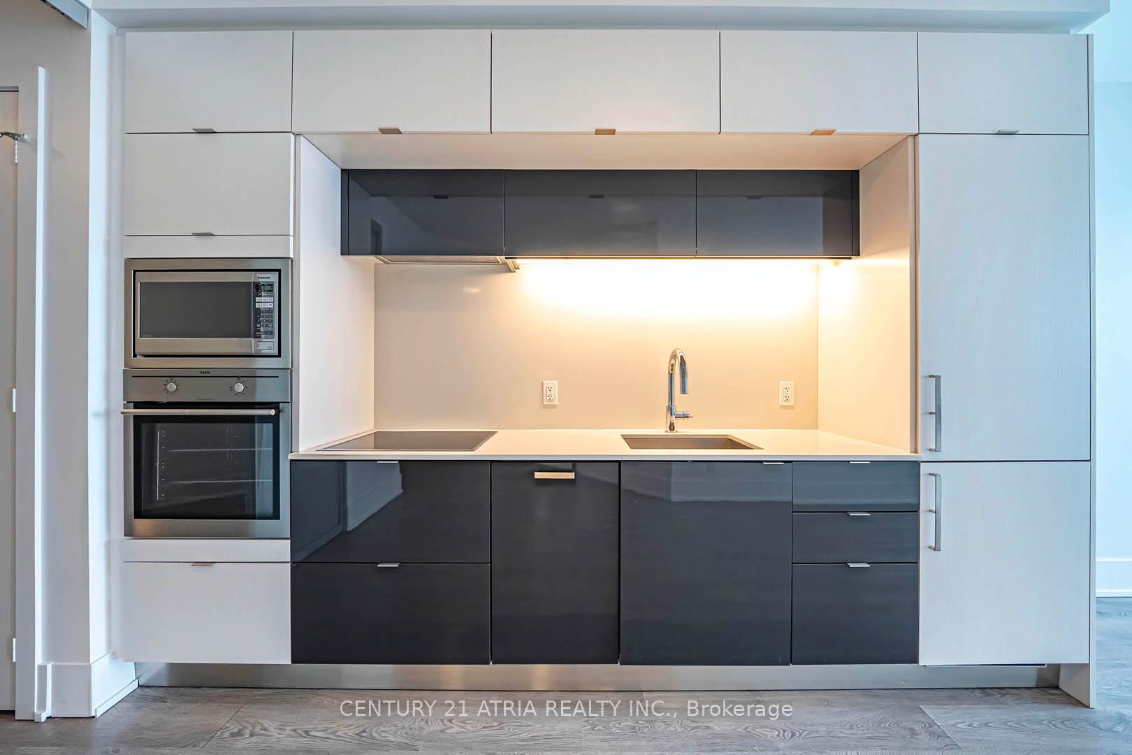 2 Bedrooms Condo at 1 Edgewater, Toronto For sale