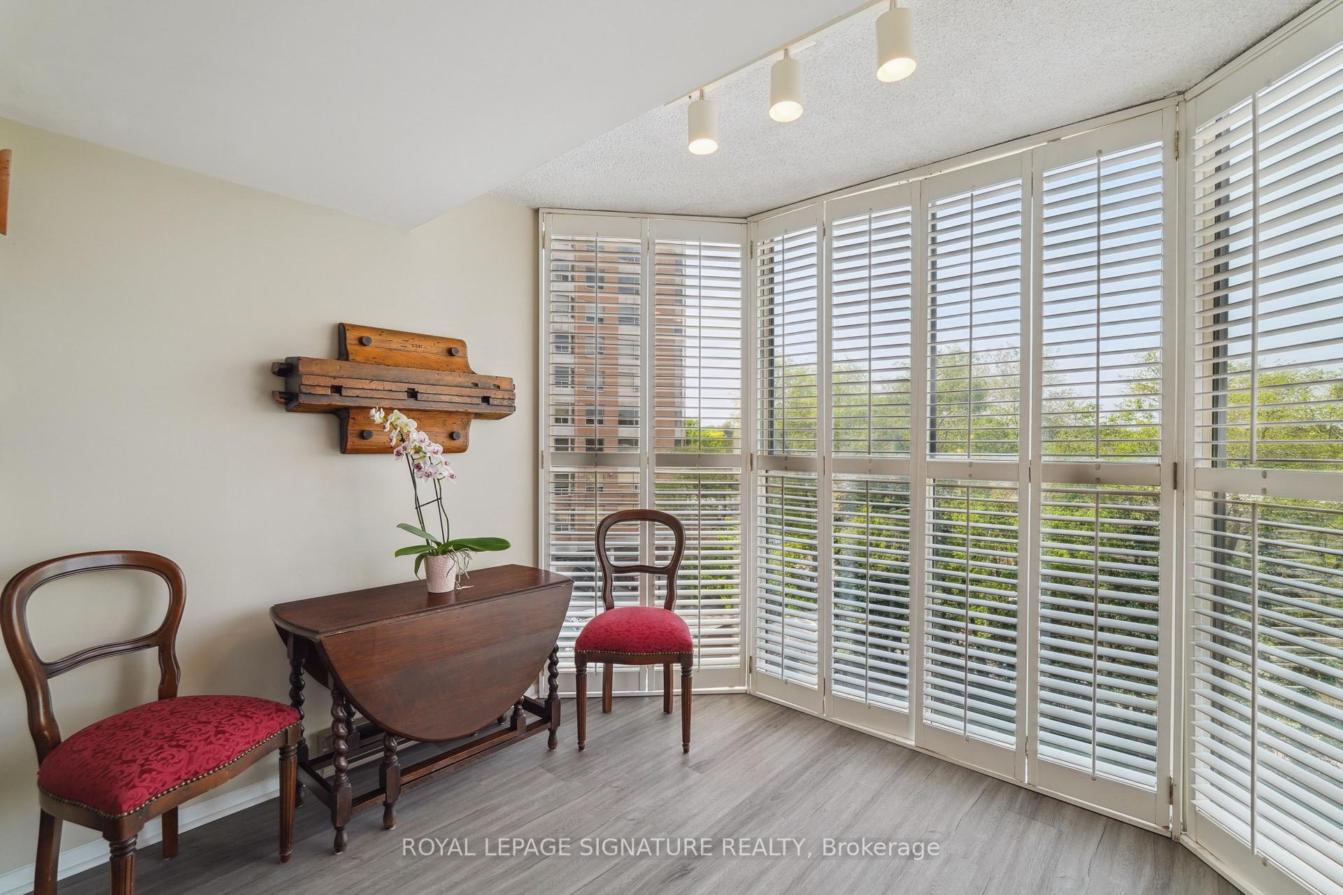 2 Bedrooms Condo at 271 Ridley, Toronto For sale