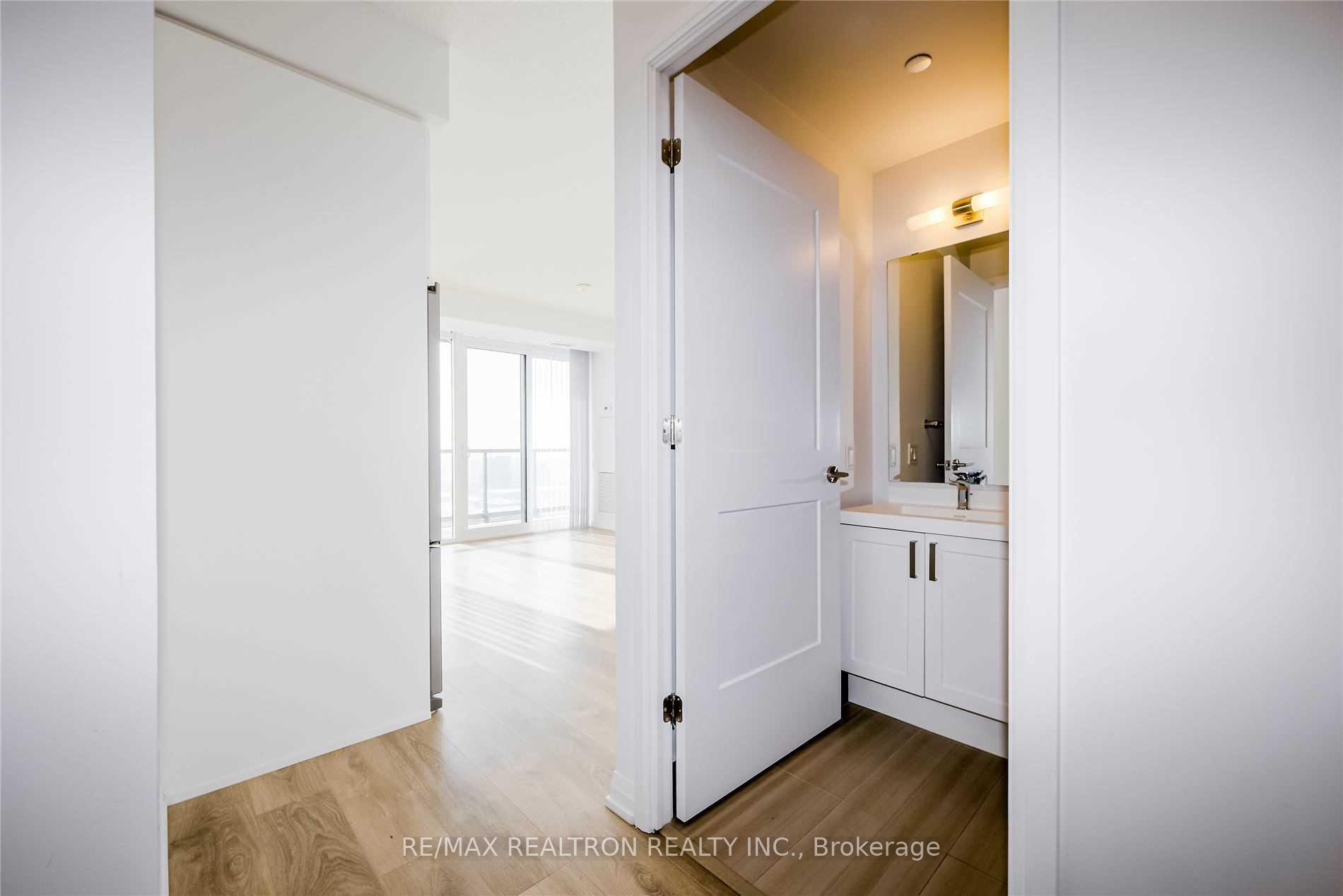 2 Bedrooms Condo at 7895 Jane, Vaughan For sale